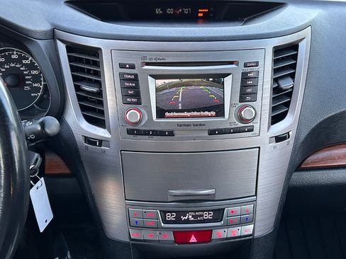 Used 2014 Subaru Outback 2.5i Limited image 16