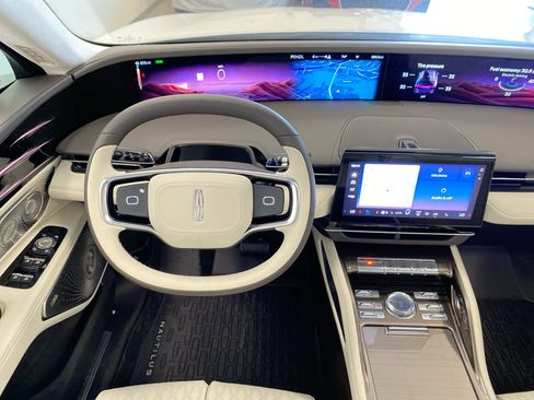 New 2026 Lincoln Nautilus Black Label AWD/4WD image 11