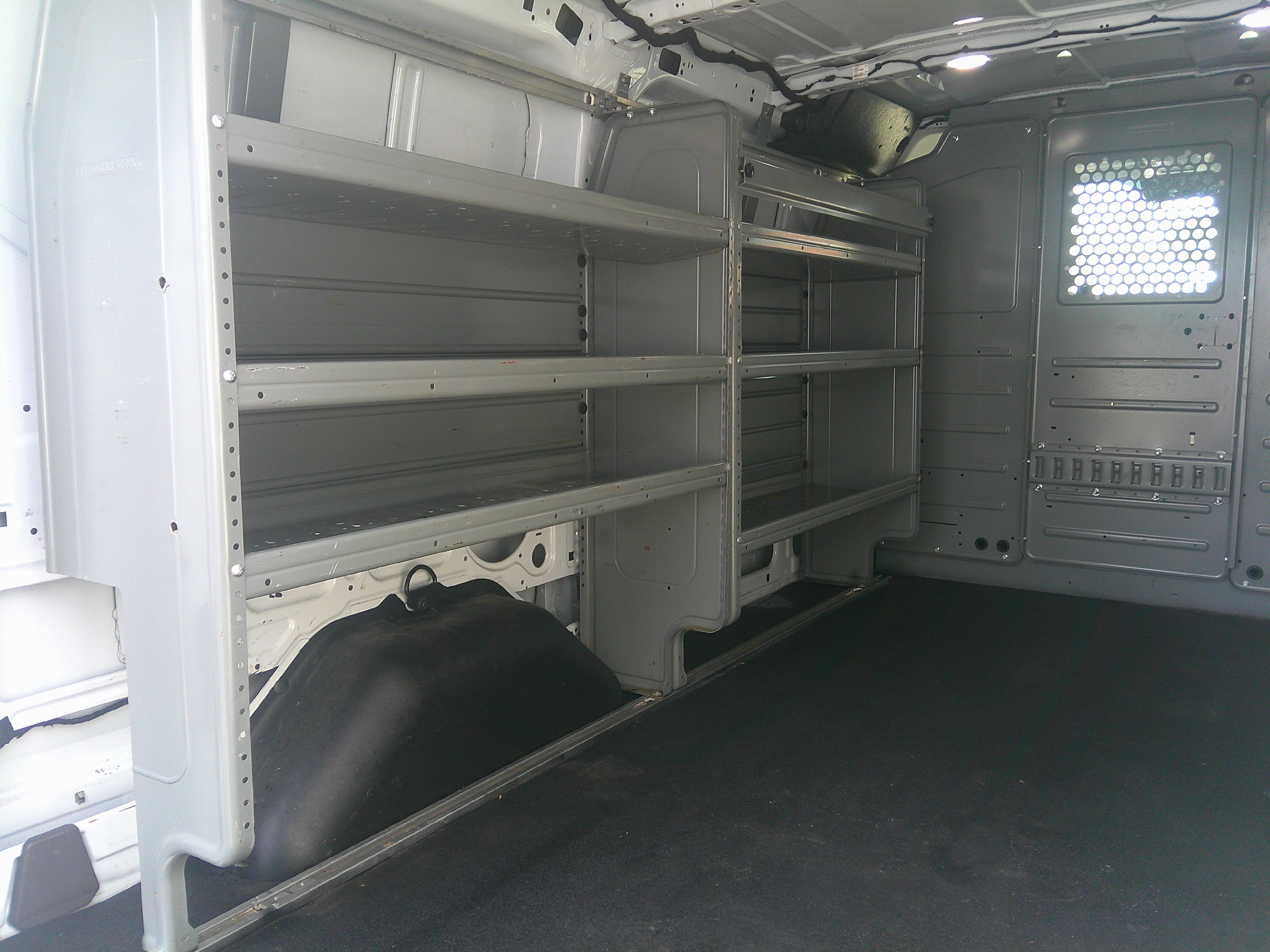 Used 2020 Ford Transit 150 Low Roof RWD image 11