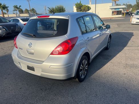 Used 2008 Nissan Versa Hatchback FWD image 8