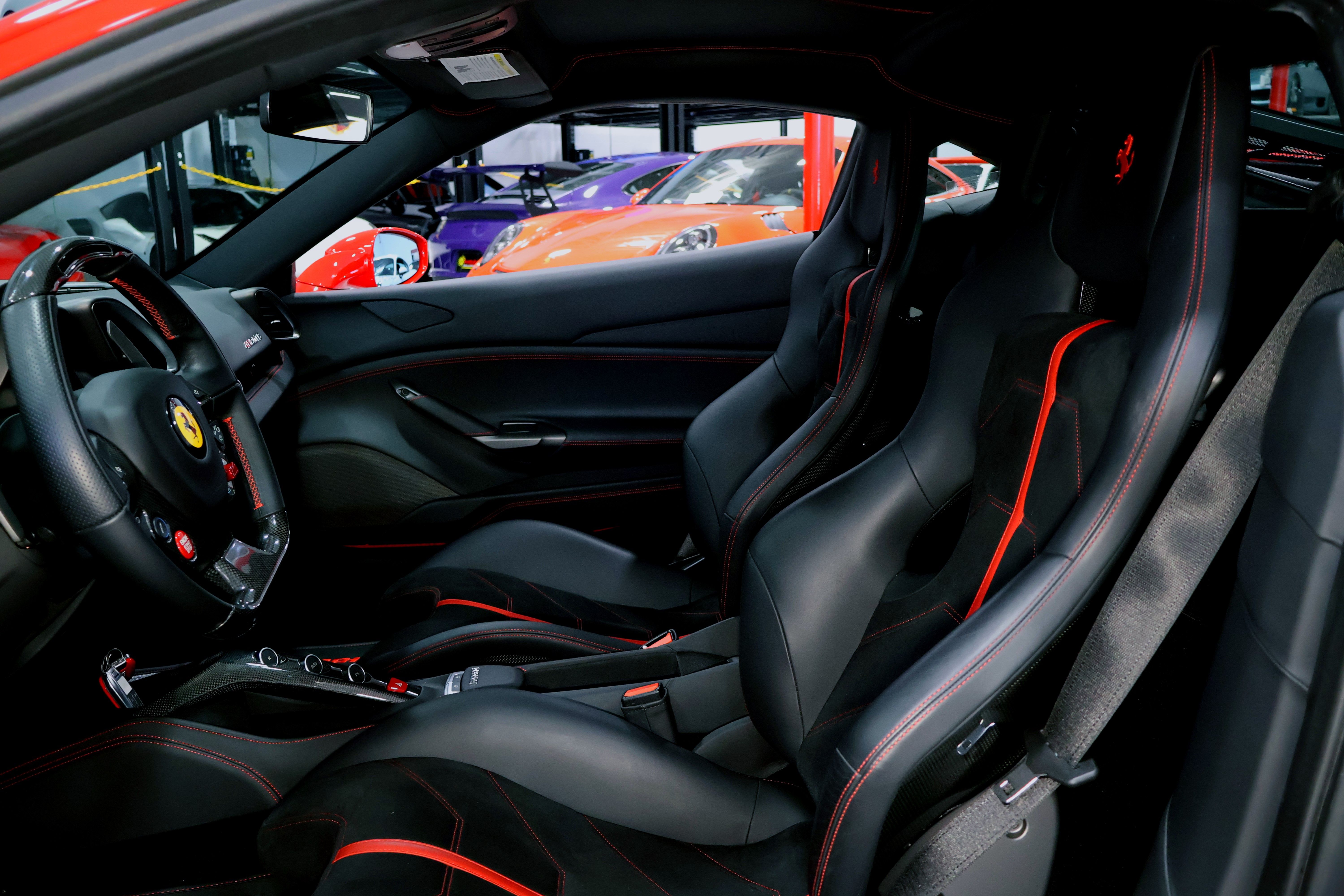 Used 2018 Ferrari 488 GTB RWD image 25