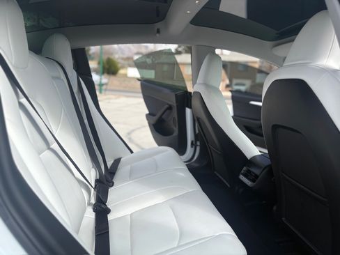 Used 2023 Tesla Model 3 Performance image 11