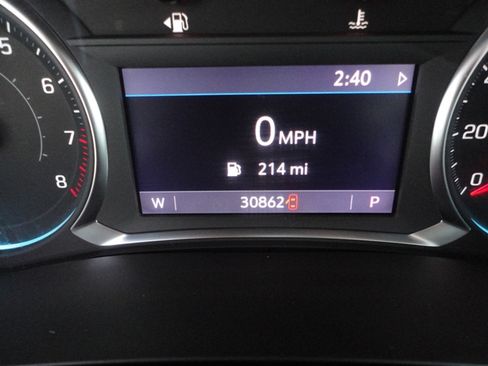 Used 2023 Chevrolet Traverse 3LT image 15