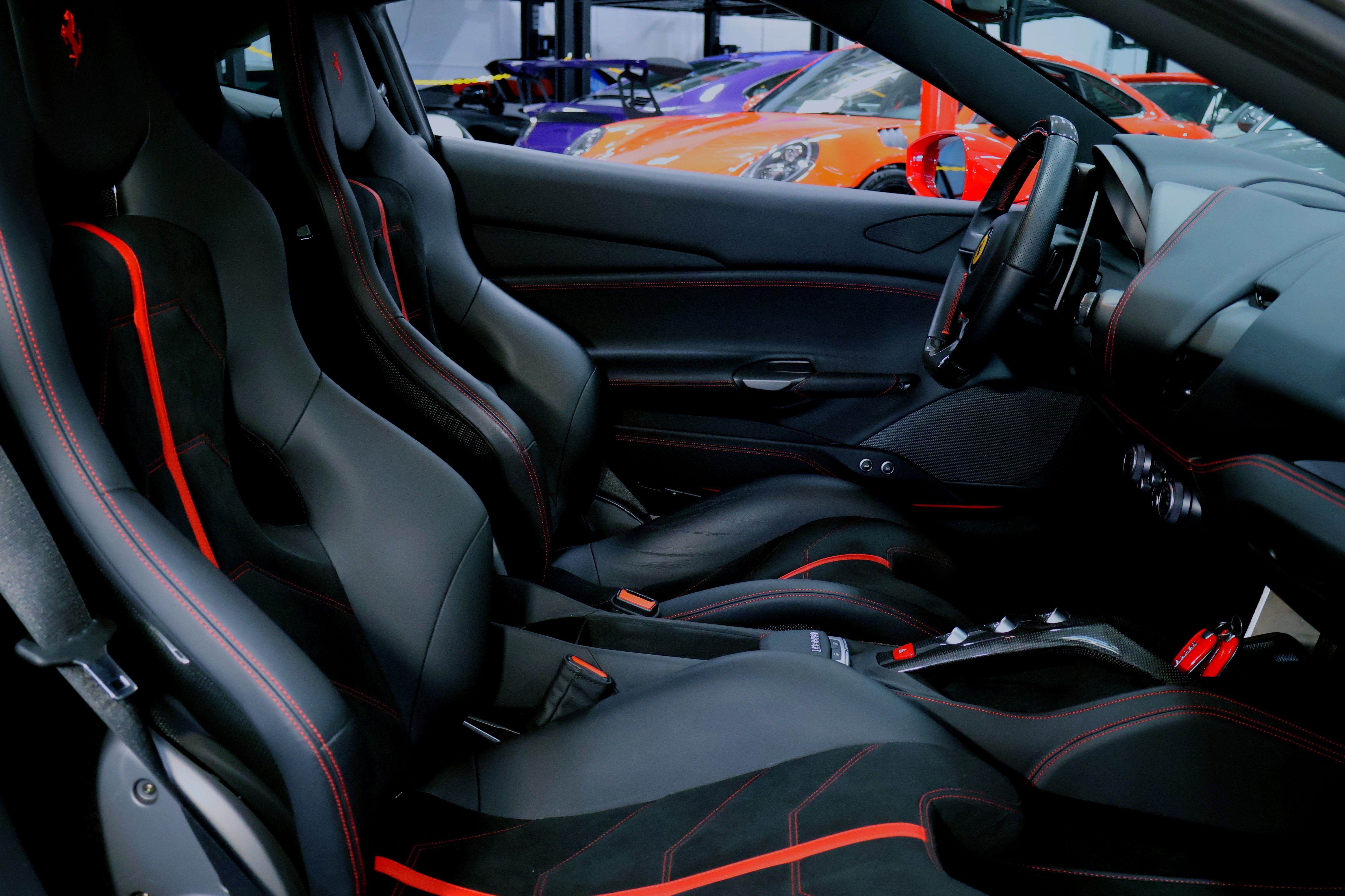 Used 2018 Ferrari 488 GTB RWD image 24