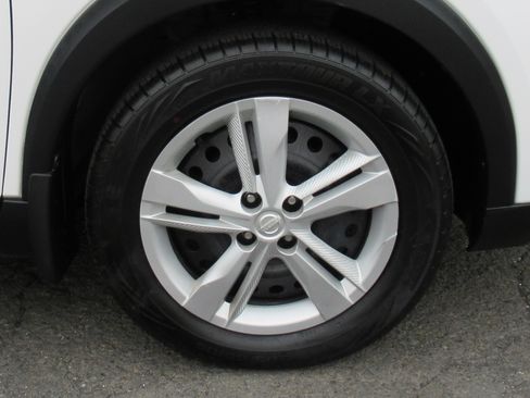 Used 2018 Nissan Kicks S image 23