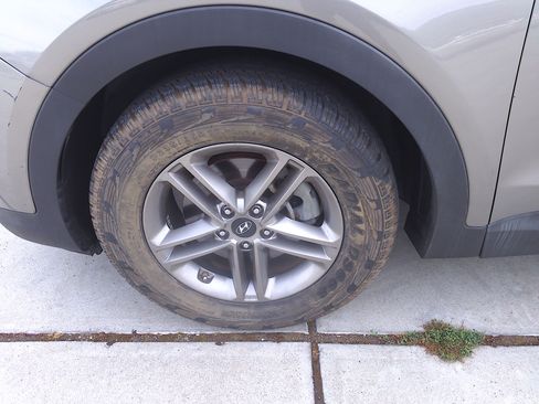 Used 2018 Hyundai Santa Fe Sport image 33