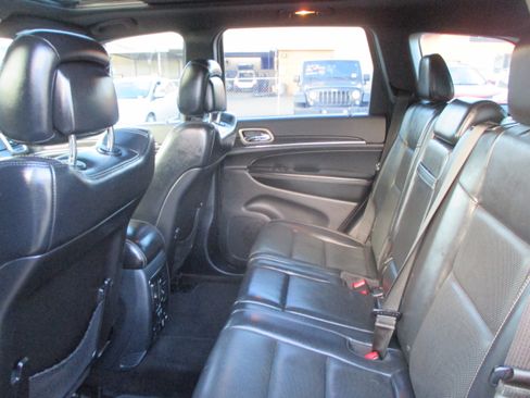Used 2015 Jeep Grand Cherokee Limited image 12