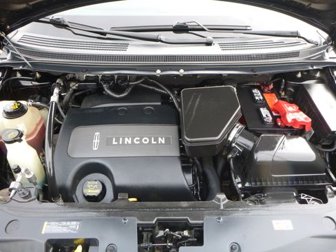 Used 2013 Lincoln MKX Reserve image 33