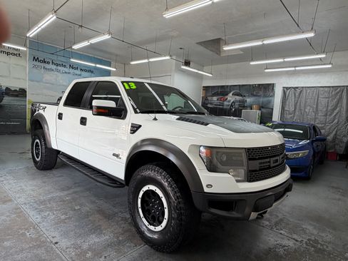 Used 2013 Ford F150 4x4 Crew Cab SVT Raptor image 13