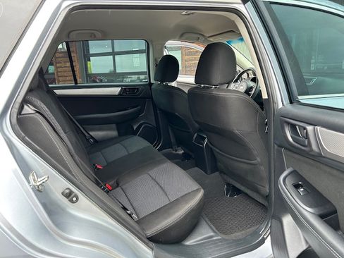 Used 2018 Subaru Outback 2.5i AWD/4WD image 14