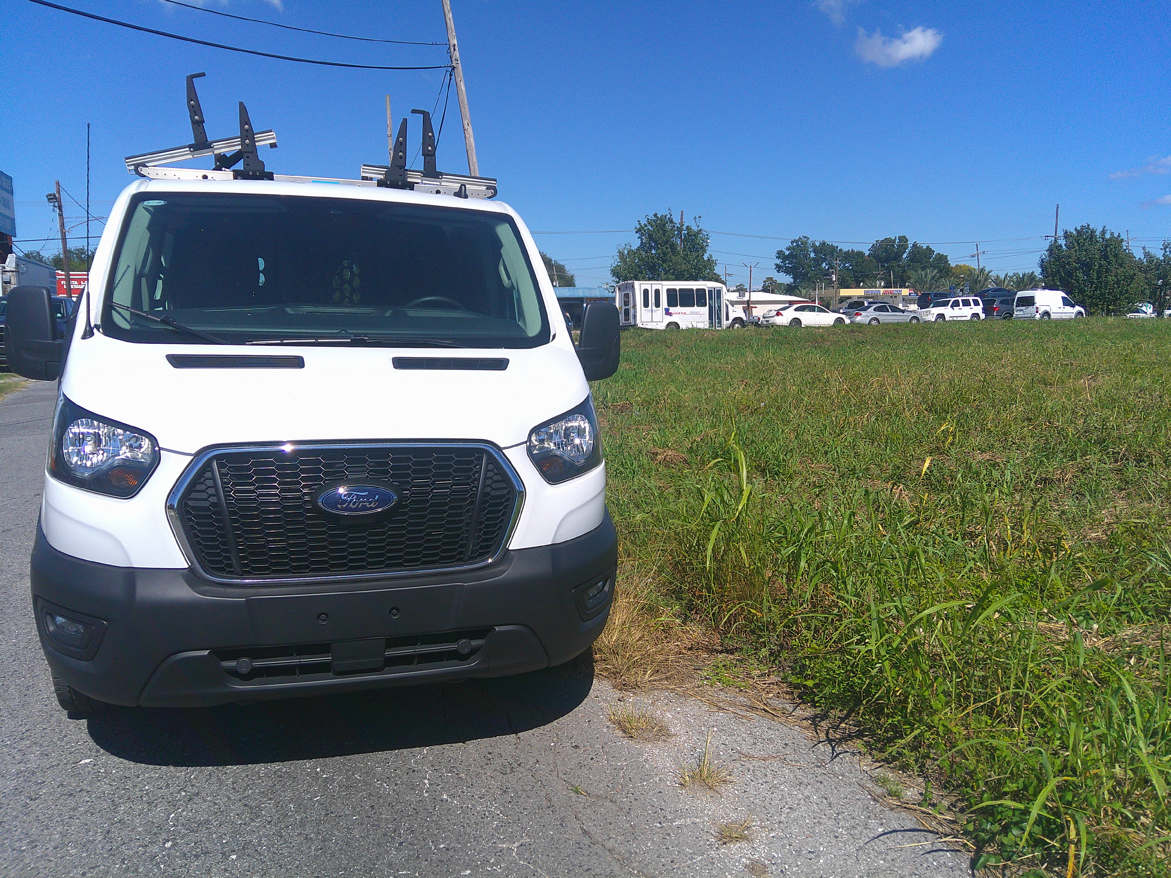 Used 2025 Ford Transit 250 Low Roof RWD image 6