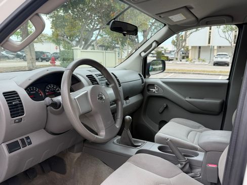 Used 2013 Nissan Frontier S image 10