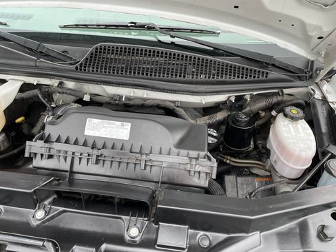 Used 2021 GMC Savana 2500 image 25