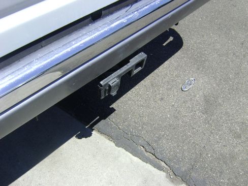 Used 2004 Ford E-350 and Econoline 350 Club Wagon Extended Super Duty RWD image 12