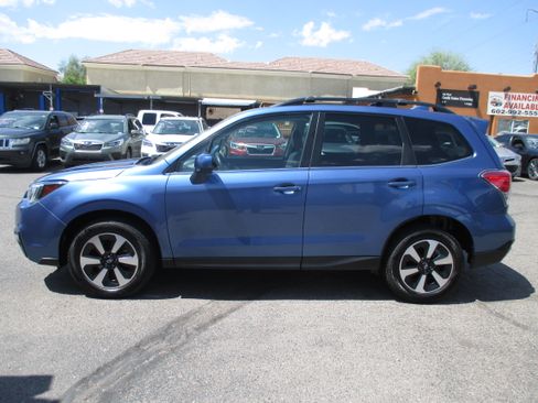 Used 2018 Subaru Forester 2.5i Limited AWD/4WD image 2