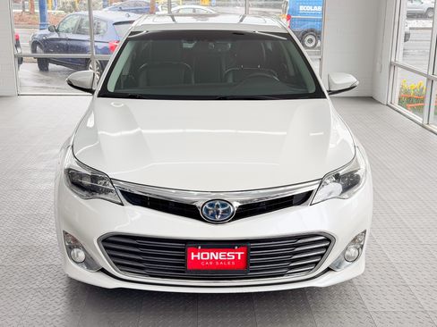 Used 2015 Toyota Avalon image 2