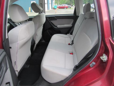 Used 2014 Subaru Forester 2.5i AWD/4WD image 13
