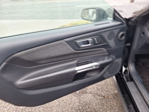 Used 2024 Ford Mustang GT Premium image 7