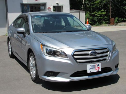 Used 2017 Subaru Legacy 2.5i Premium AWD/4WD image 10