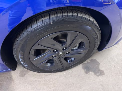 Used 2023 Hyundai Elantra SEL image 30