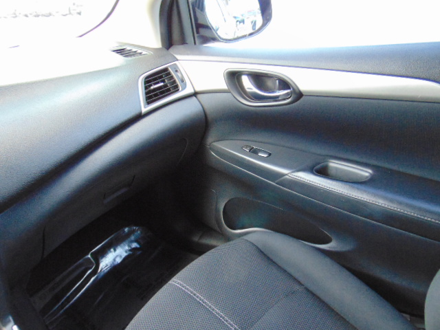 Used 2016 Nissan Sentra S FWD image 15