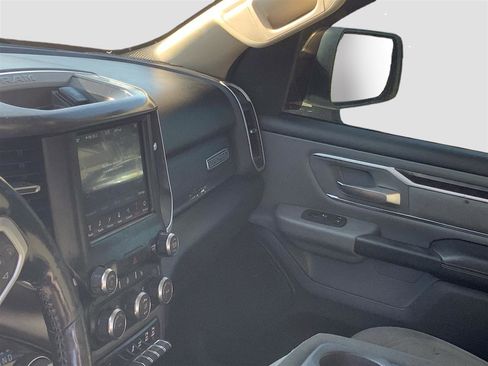 Used 2020 RAM 1500 SLT image 13