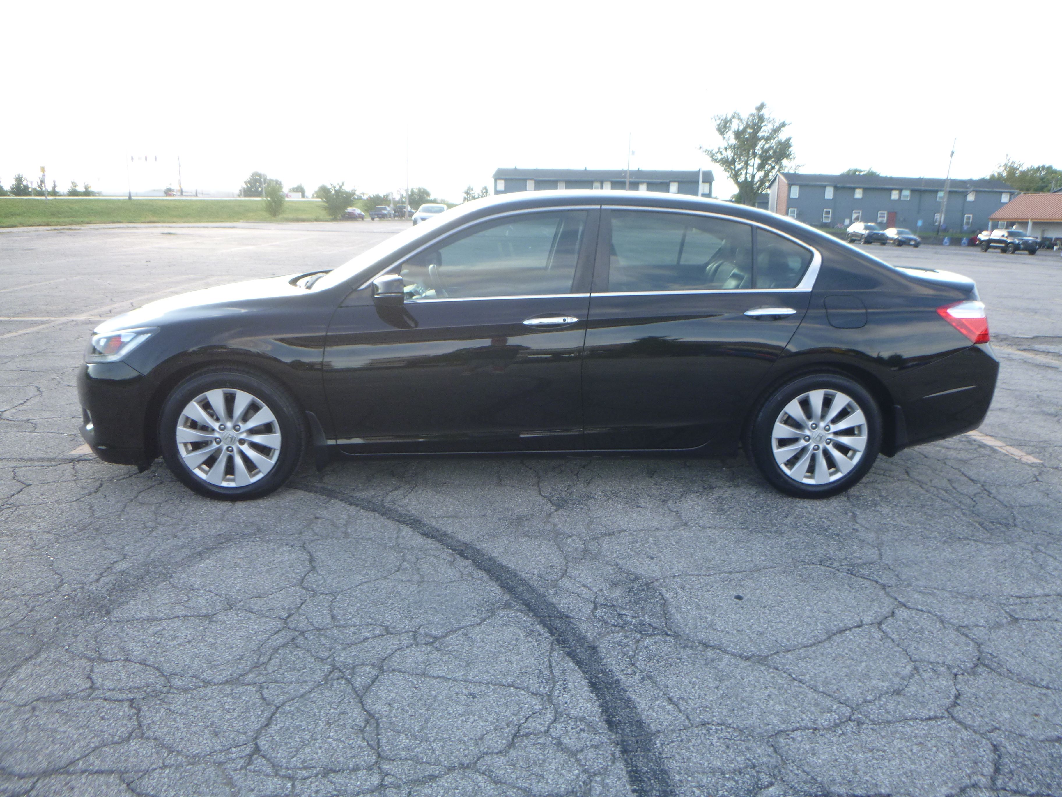 Used 2014 Honda Accord EX-L Sedan image 1