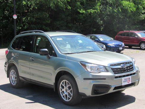 Used 2018 Subaru Forester 2.5i AWD/4WD image 11