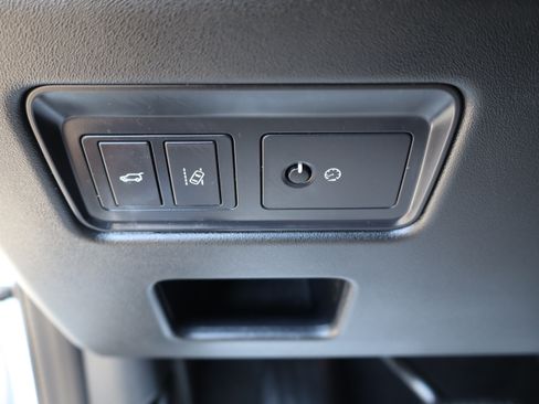 Used 2018 Land Rover Discovery HSE image 23