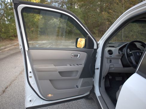 Used 2011 Honda Pilot EX-L image 10