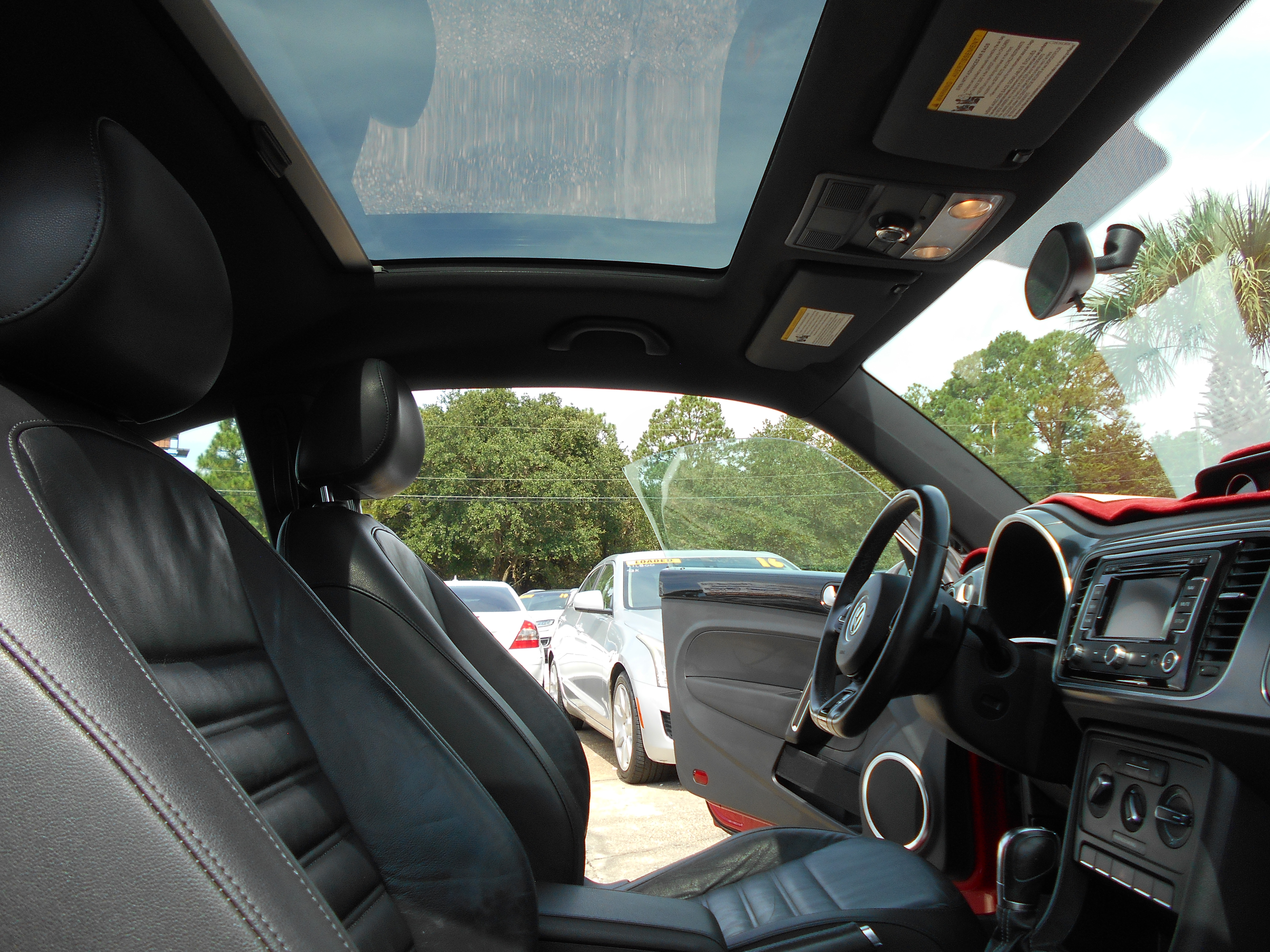 Used 2013 Volkswagen Beetle Turbo Coupe FWD image 11