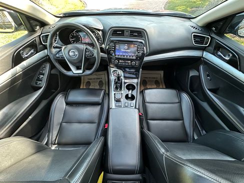 Used 2017 Nissan Maxima SL FWD image 10