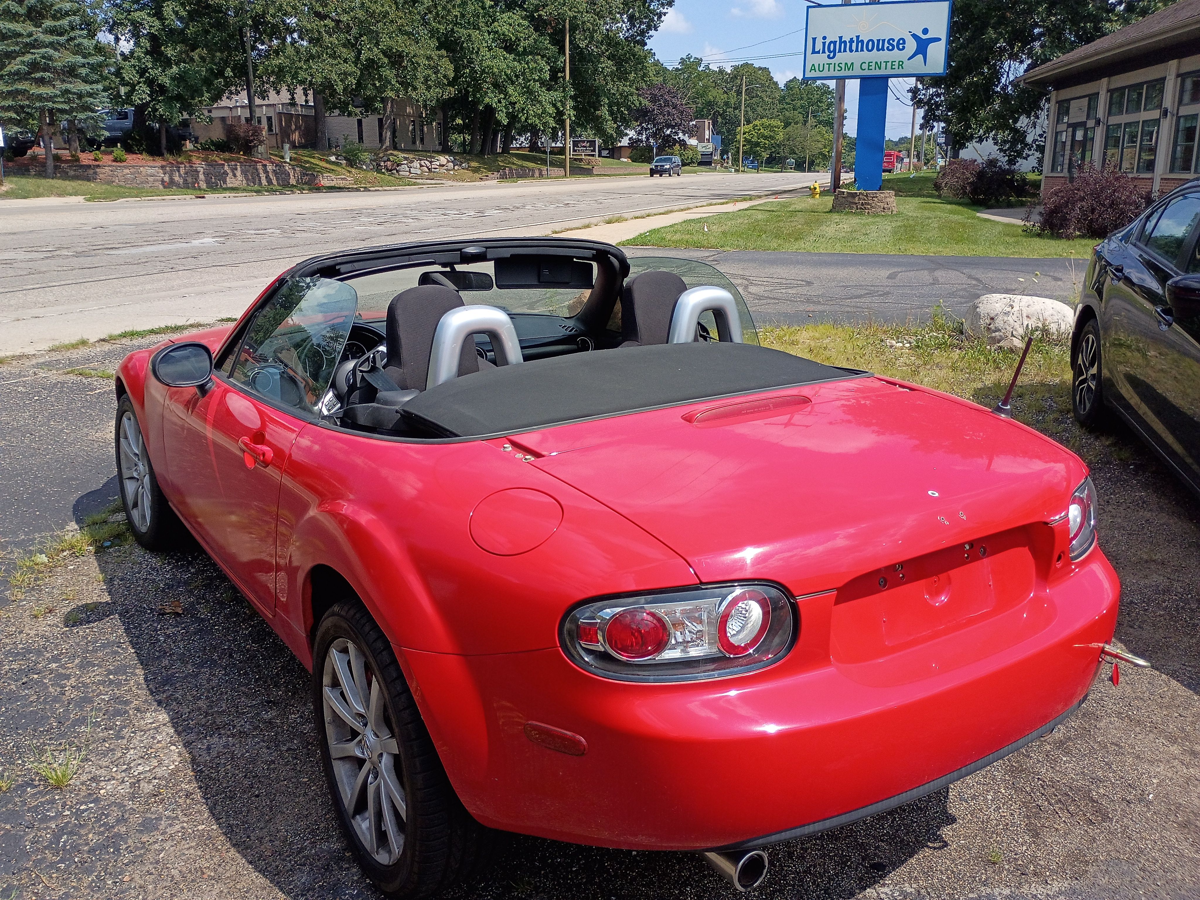 Used 2006 MAZDA MX-5 Miata UNAVAIL RWD image 6