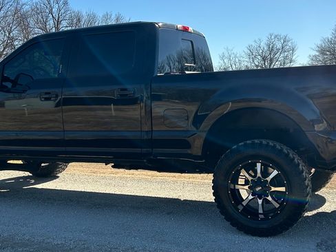 Used 2017 Ford F250 Lariat image 9