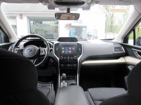 Used 2019 Subaru Ascent Premium 8-Passenger AWD/4WD image 18