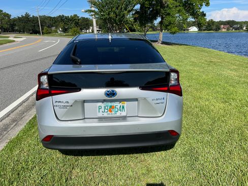 Used 2019 Toyota Prius Limited image 5