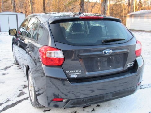 Used 2014 Subaru Impreza 2.0i Premium image 9