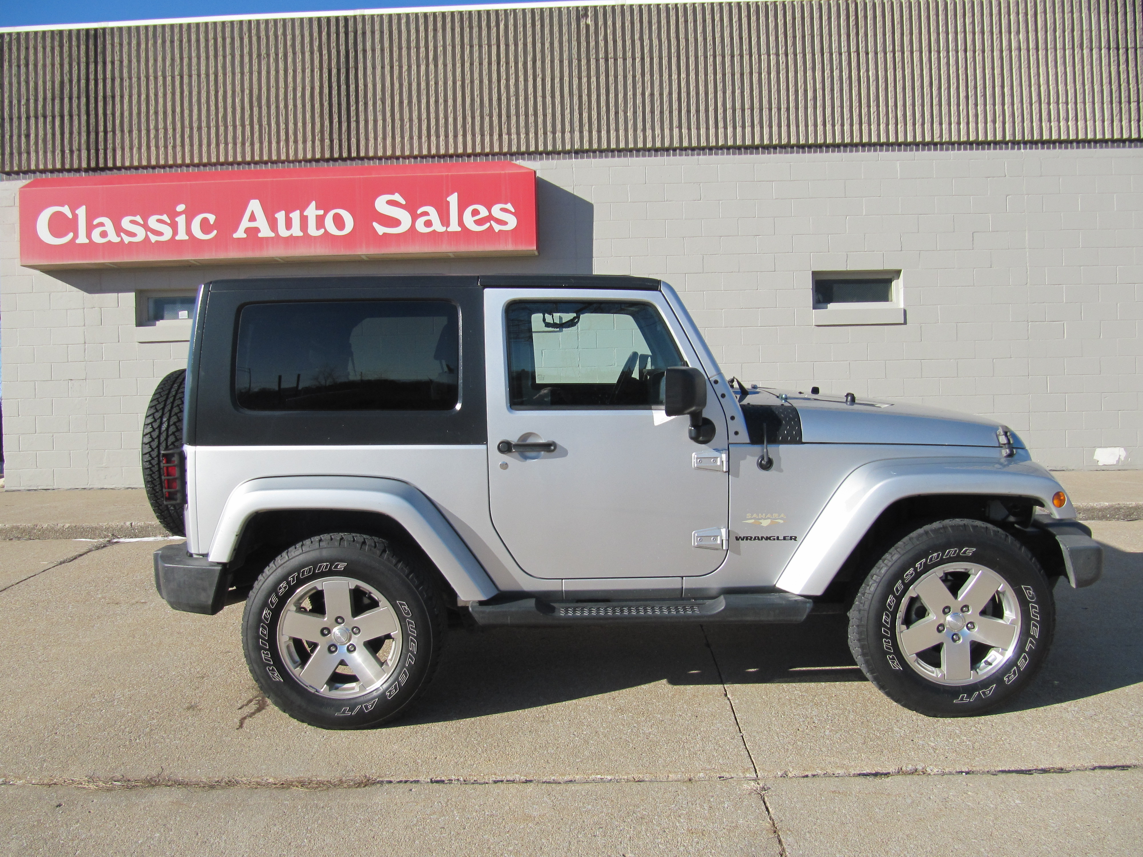 Used 2008 Jeep Wrangler Sahara AWD/4WD image 9