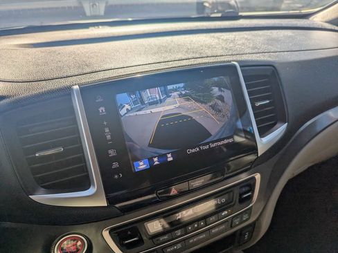 Used 2017 Honda Pilot AWD EX-L image 13
