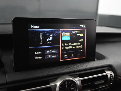 Used 2022 Lexus IS 300 image 25