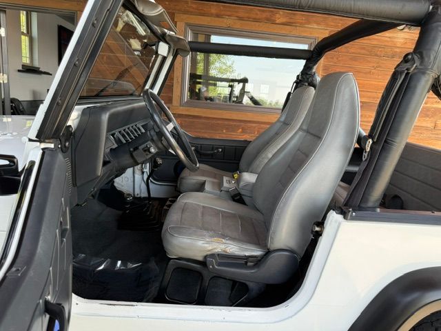 Used 1991 Jeep Wrangler 4WD S image 14