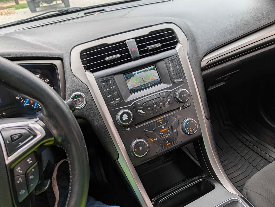 Used 2017 Ford Fusion S FWD image 11