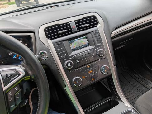 Used 2017 Ford Fusion S FWD image 11