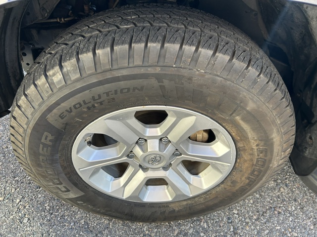 Used 2017 Toyota 4Runner 4WD image 17