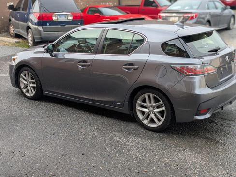 Used 2015 Lexus CT 200h image 6