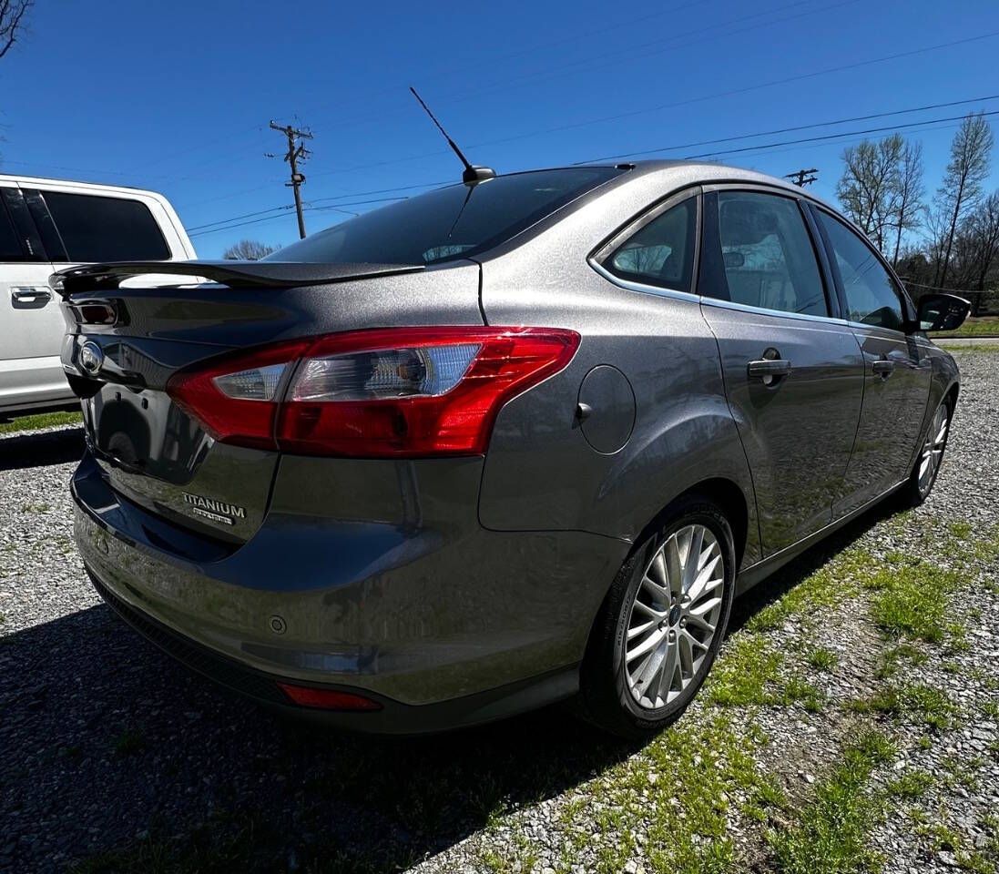 Used 2014 Ford Focus Titanium FWD image 8