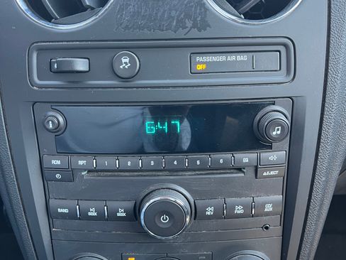 Used 2010 Chevrolet HHR LS FWD image 6