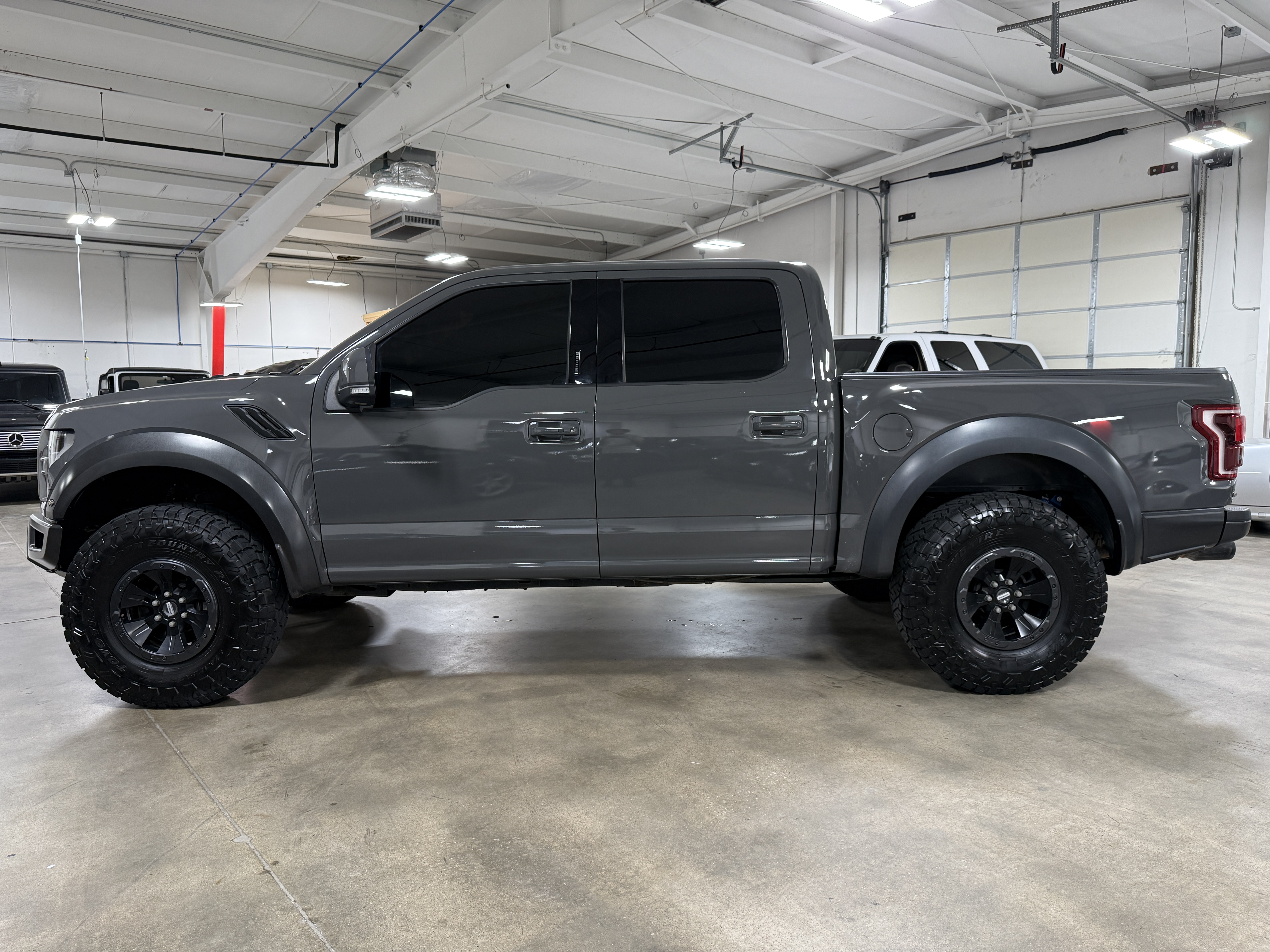 Used 2018 Ford F150 4x4 Crew Cab Raptor image 10