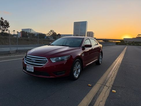 Used 2017 Ford Taurus SEL FWD image 1
