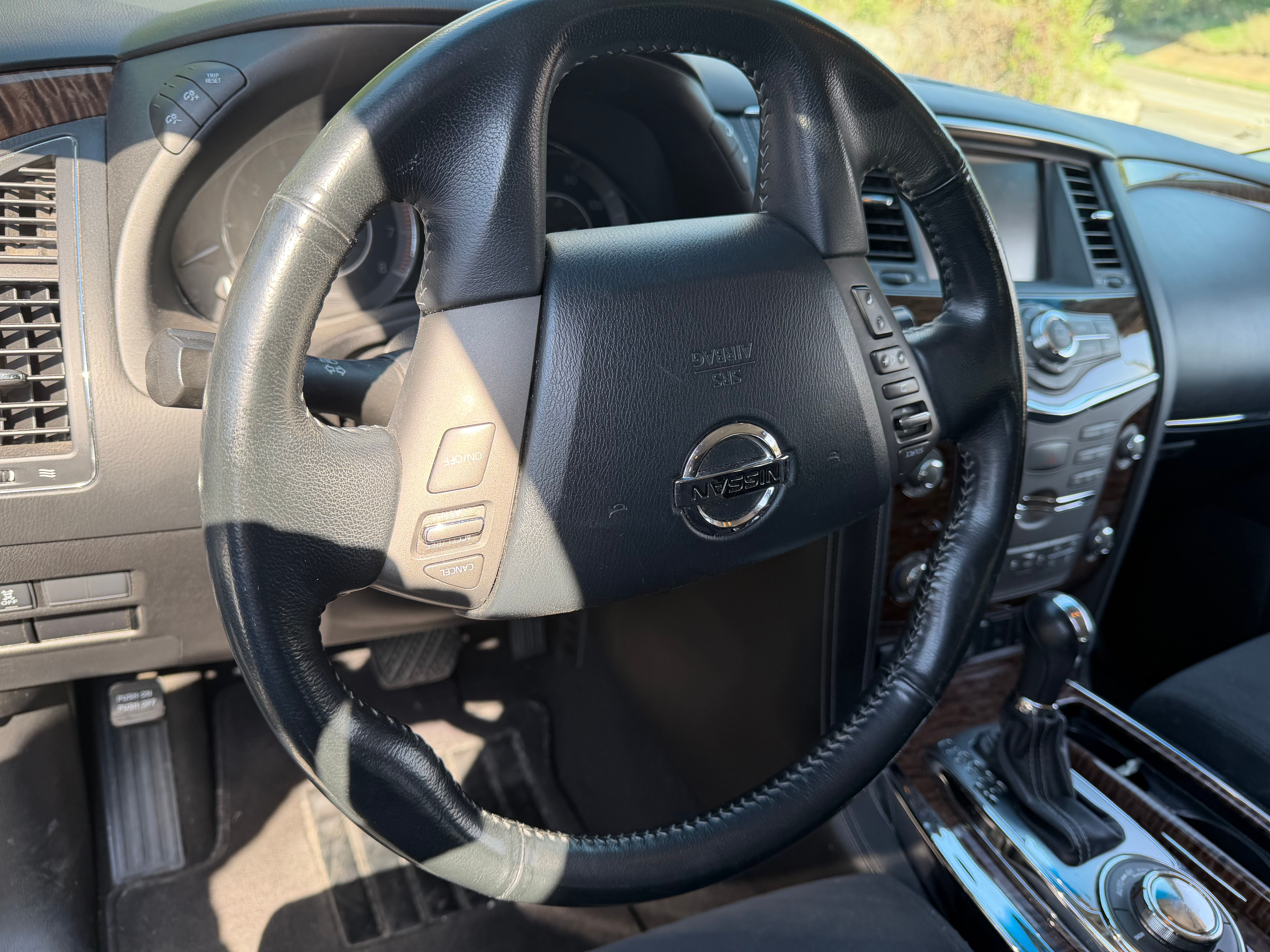 Used 2017 Nissan Armada AWD/4WD image 17